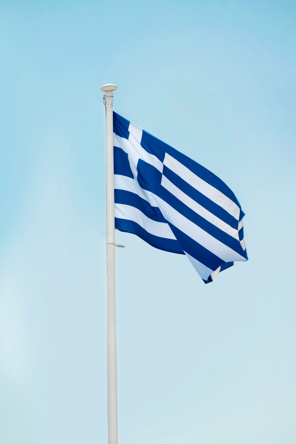 Bulgarian Embassy Condemns Bulgarian Man Who Lowered Greek Flag At Kavala Port